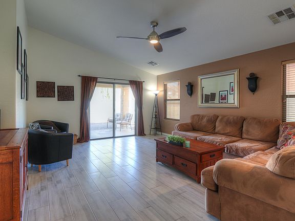 4th image of 45742 W Tulip Ln