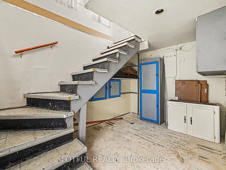 98 Queen Mary St #2 — Photo 4