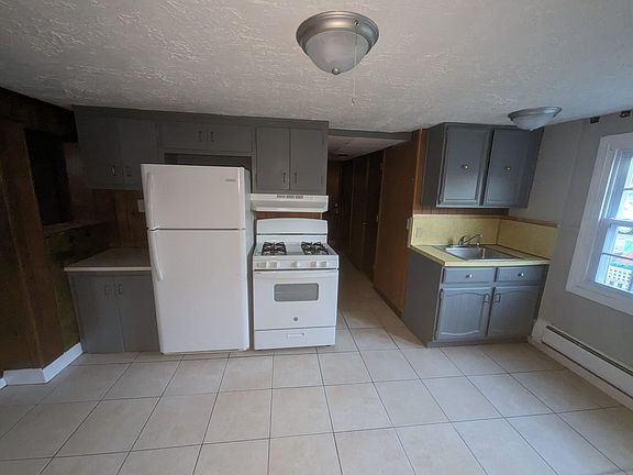 3rd image of 88 Elizabeth Ann Dr #A1
