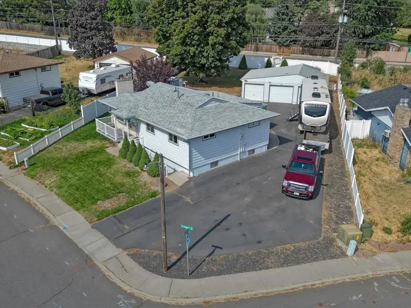 223 Gregory Dr, Cheney, WA 99004