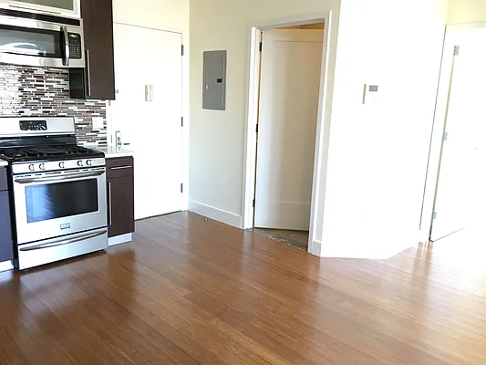 Rented by NY Space Finders Inc. | media 39