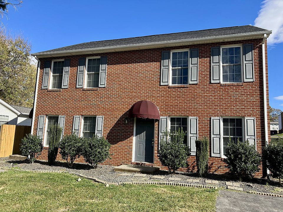 1st image of 106 Lakehurst Ave #1