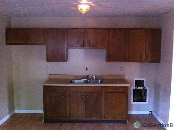 3rd image of 1537 Dayton Ave