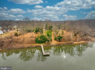 72 Poplar Ln, Indian Head, MD 20640