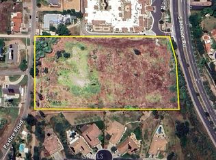 1735 S Mission Rd, Fallbrook, CA 92028