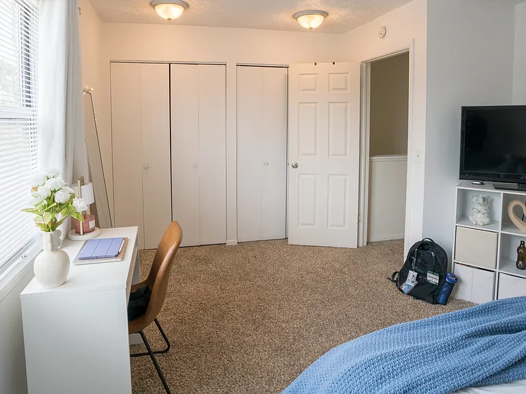925 Burcham Dr — Photo 11