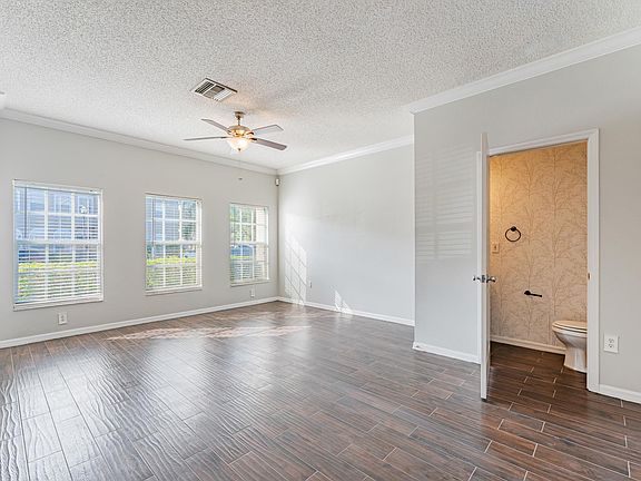 5th image of 4304 Deermont Cir