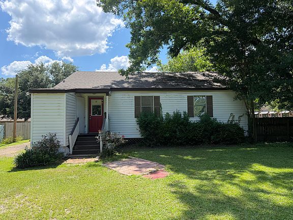 3rd image of 403 Old Richton Rd