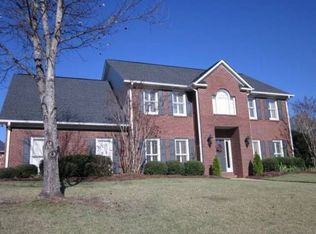 1621 Greystone Dr, Tuscaloosa, AL 35406