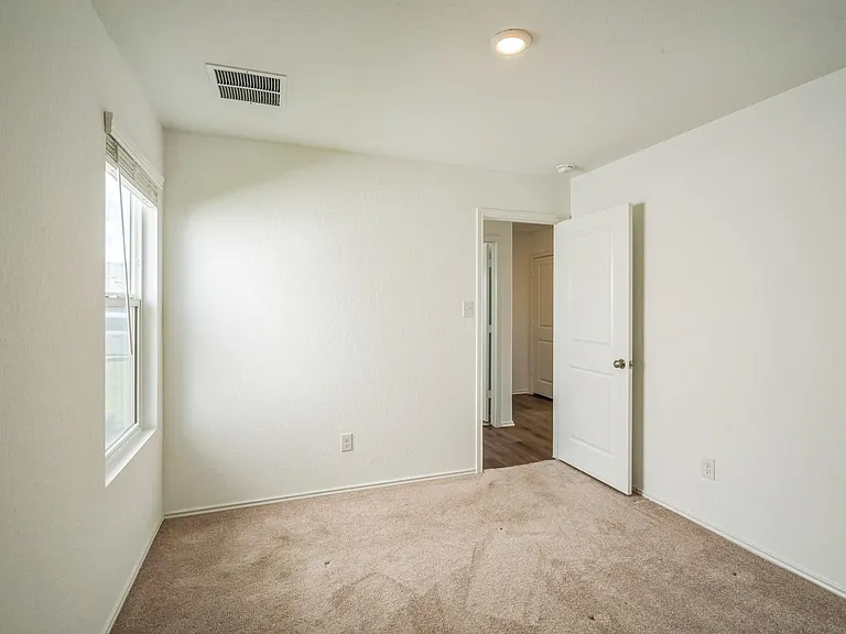 505 Sergeant Murphy Rd — Photo 14
