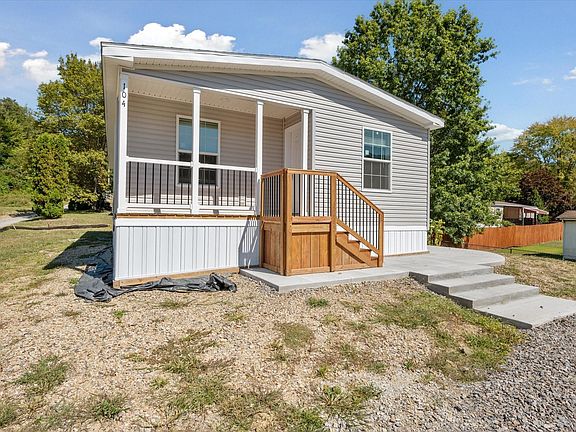 Exterior Image-2-Colony 37 Mandell Trails