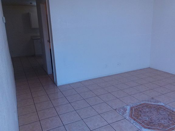 2nd image of 1625 Cordoba Ln