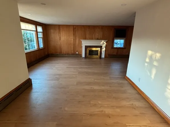 28 Elsie St, Everett, MA 02149