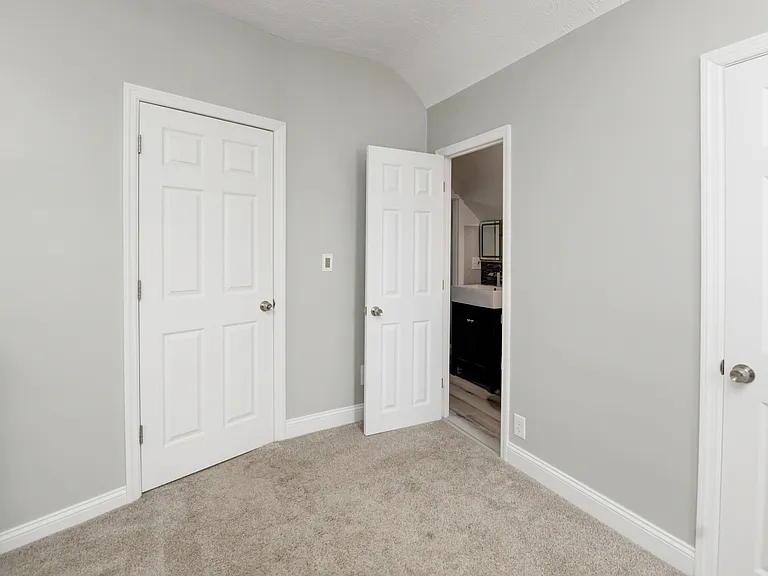 Upstairs Bedroom 1