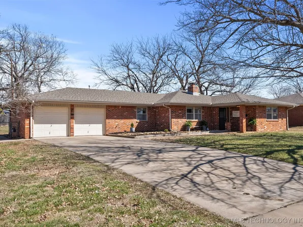 836 Concord Dr, Bartlesville, OK 74006