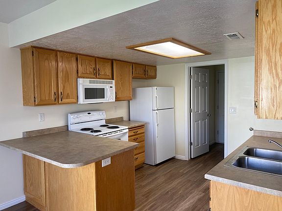 5th image of 148 W Savannah Ln