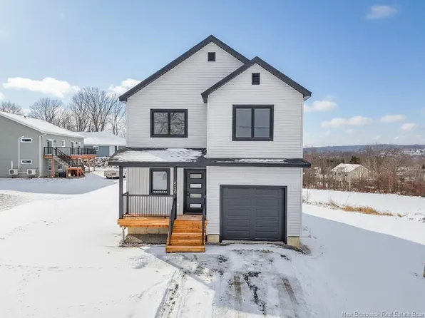 242 Gilridge Dr, Fredericton, NB E3G 0A2