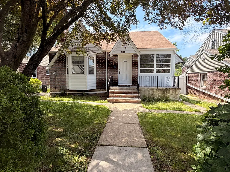 331 Delaware Ave — Photo 1
