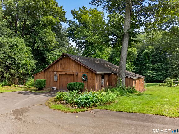 3rd image of 41 Glen Grove Road