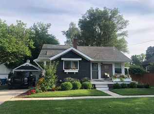 411 1st St, Fenton, MI 48430