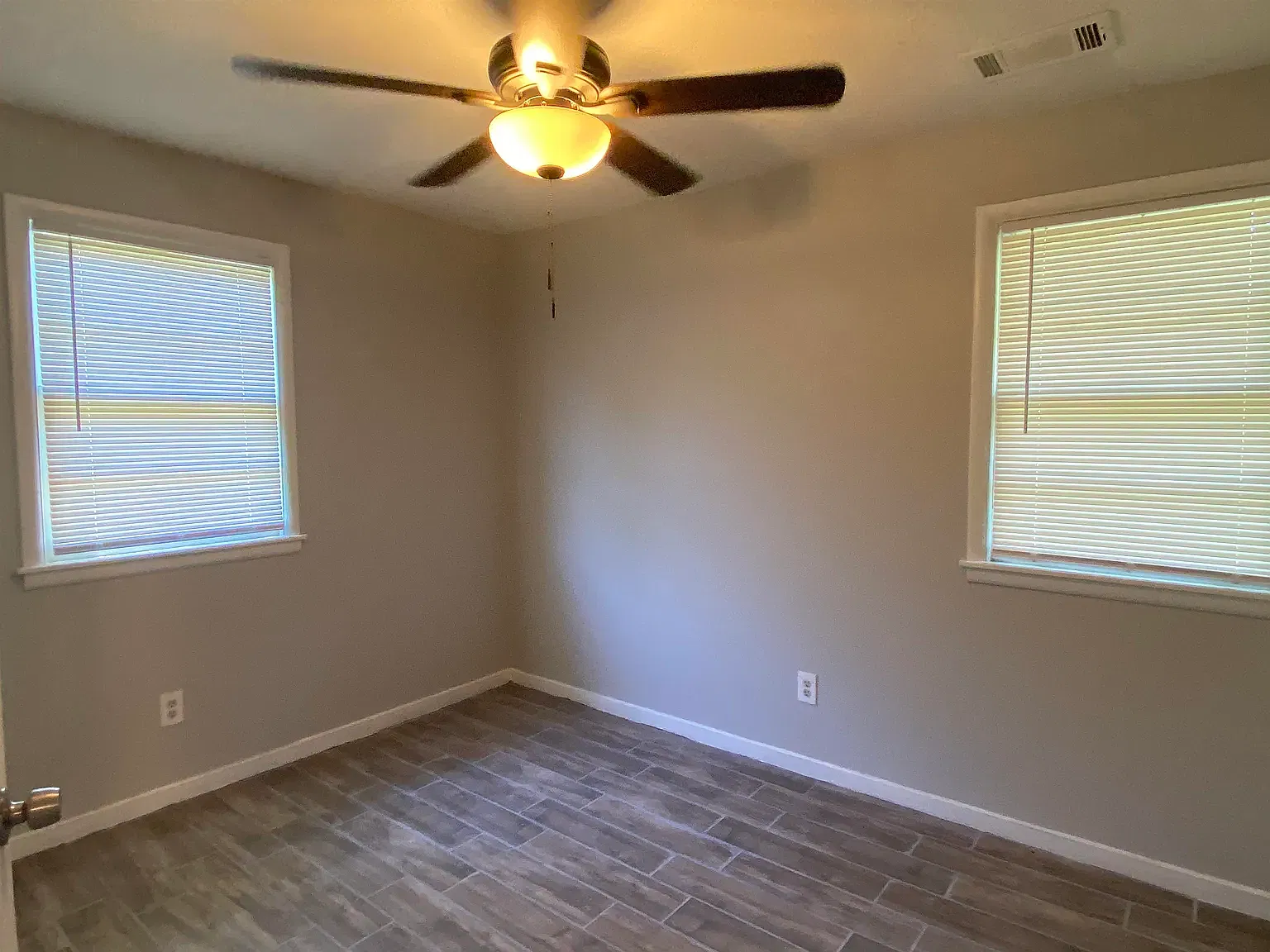 3513 Ashford — Photo 2