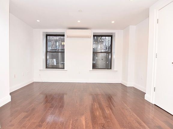 3rd image of 47 W 126th St