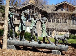 9755 Frederick Cir, Omaha, NE 68124