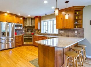 40 Dale St, Abington, MA 02351