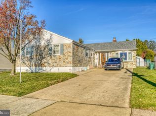 1137 Layton Rd, Philadelphia, PA 19115