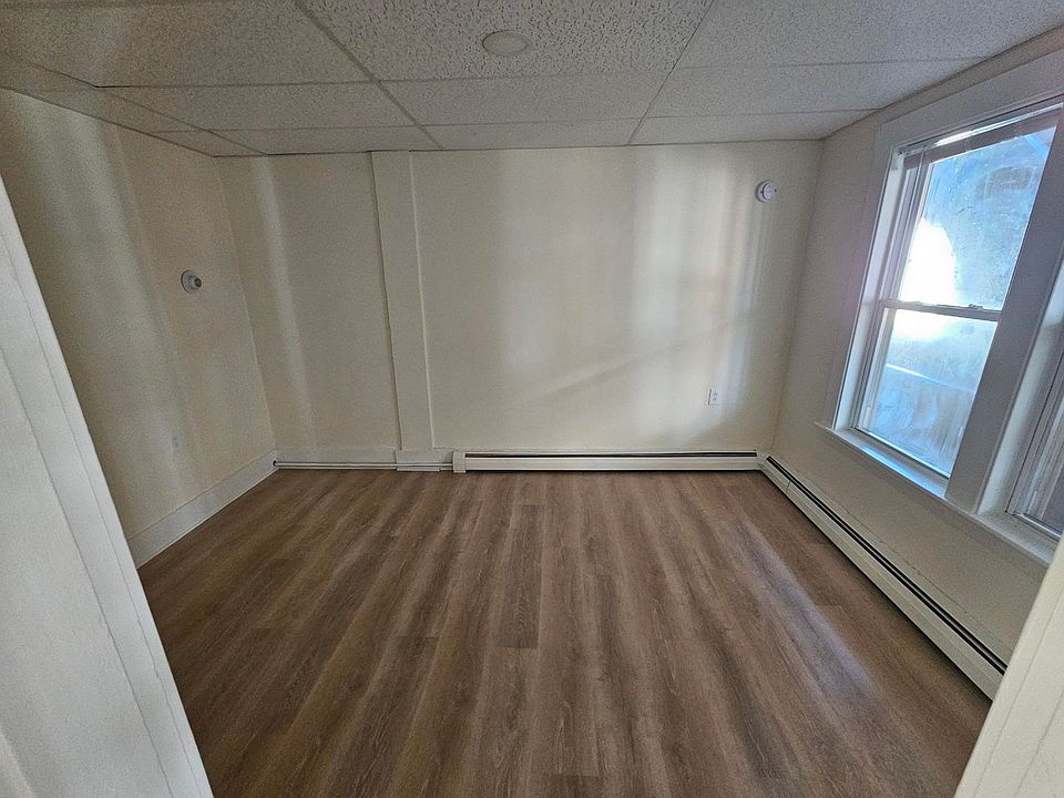 80 Essex Ave 80 Essex Ave Rumford ME Zillow