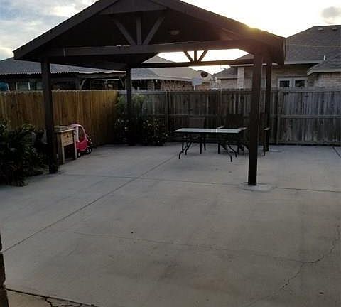 4th image of 2548 Windsor Pl