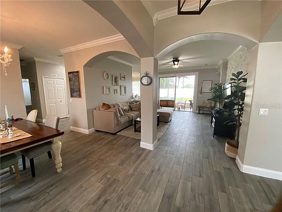 2nd image of 2644 Greenwillow Dr