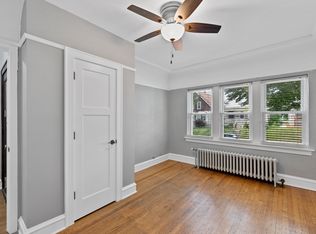 2938 N Newhall St APT 3, Milwaukee, WI 53211