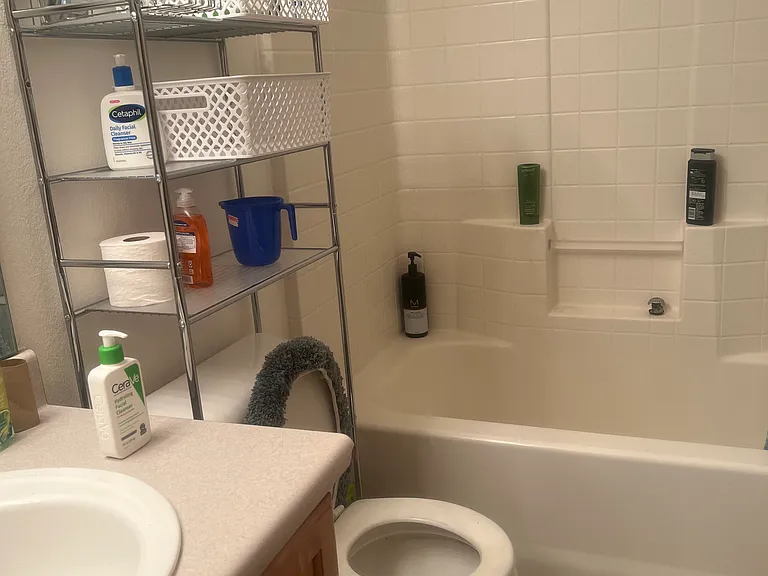 1376 S Akron Way — Photo 6
