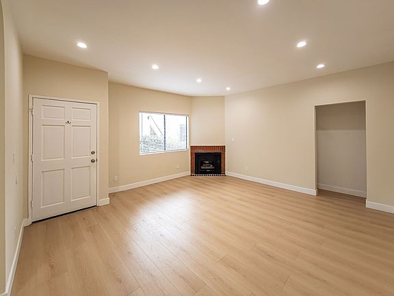 2nd image of 617 Alexander St APT 6