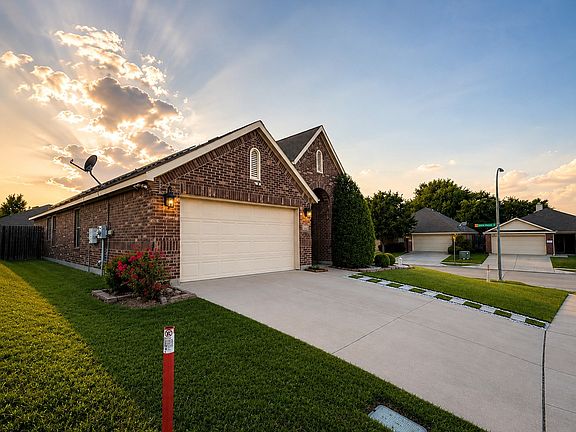 2nd image of 6333 Chalk Hollow Dr