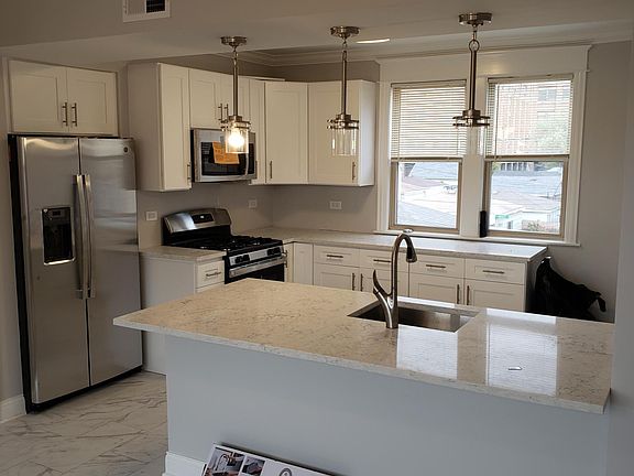 3rd image of 3108 W Grace St #2
