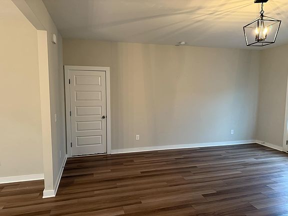 5th image of 2128 Ellsworth Loop Rd
