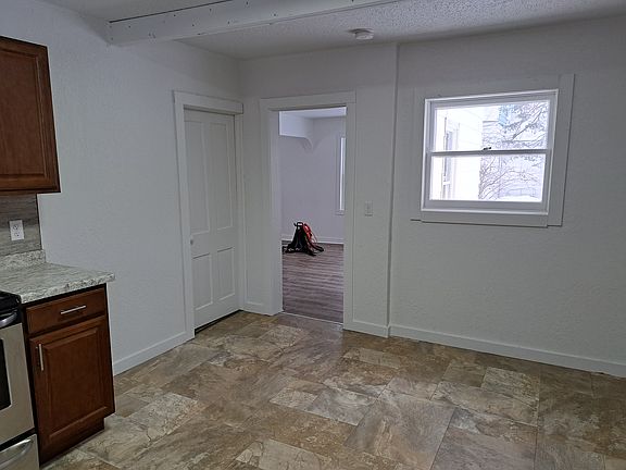 5th image of 213 Saint Paul Ave S