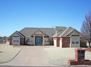 10835 Sundance Dr, Yukon, OK 73099