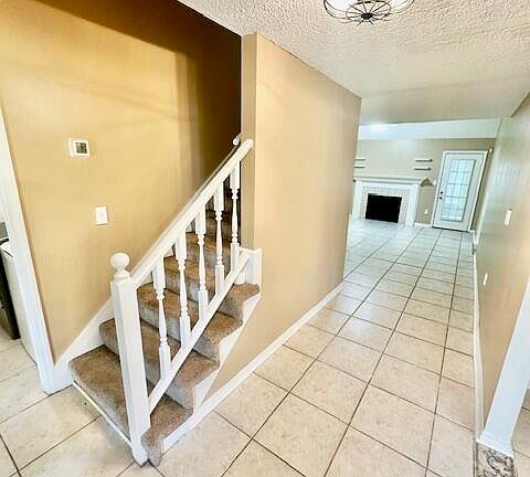 4th image of 370 Brookwood Blvd