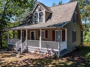 621 Taylors Beach Rd, Reedville, VA 22539