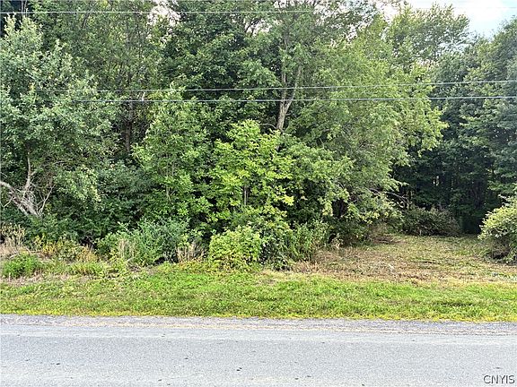 3rd image of 5-4457 East Rd