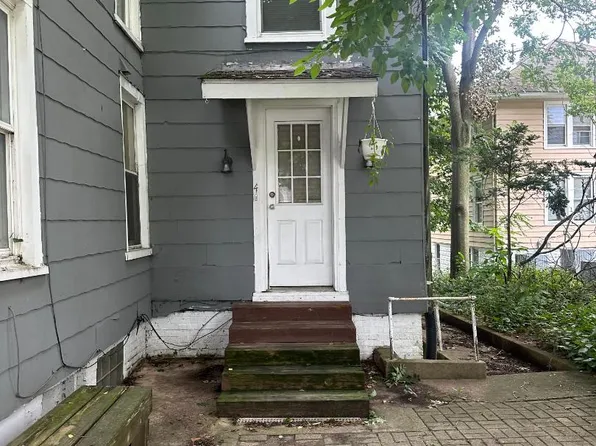 354 Greenwich St APT 4, Valparaiso, IN 46383