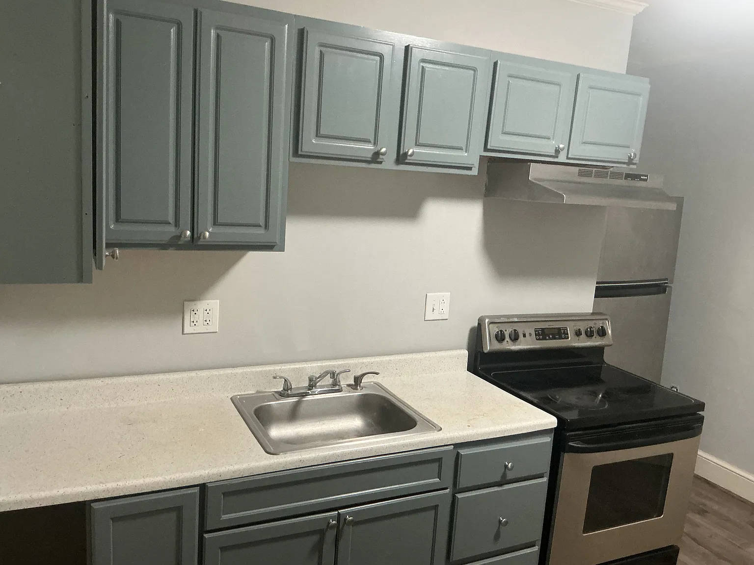 105 Russell Ave — Photo 4