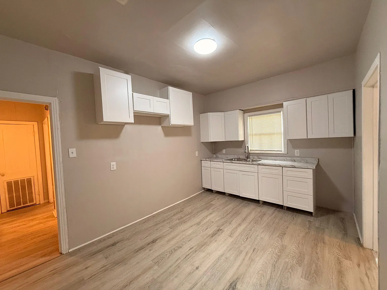 2 bed, 1128 sqft, $1,100 — Photo 2