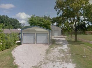 115 W 5th St, Kemah, TX 77565