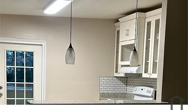 4130 Fairford Dr