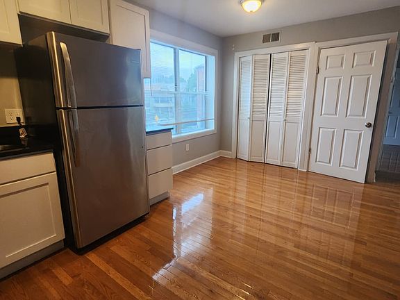 3rd image of 240 Sheffield Ave #10B
