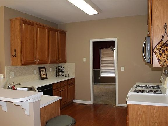 5th image of 3865 Magnolia Leaf Ln